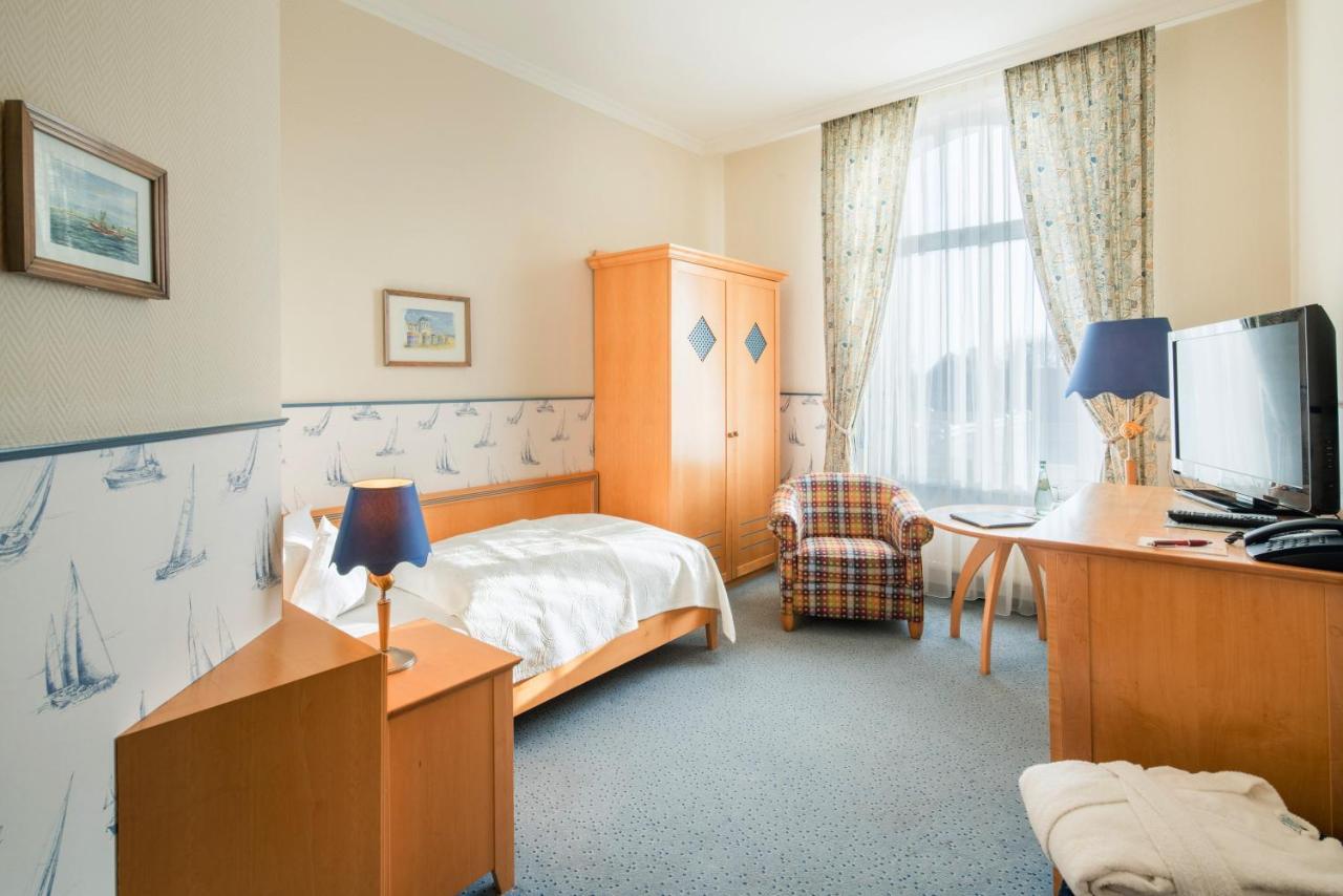 Inselhotel Vierjahreszeiten Borkum Buitenkant foto